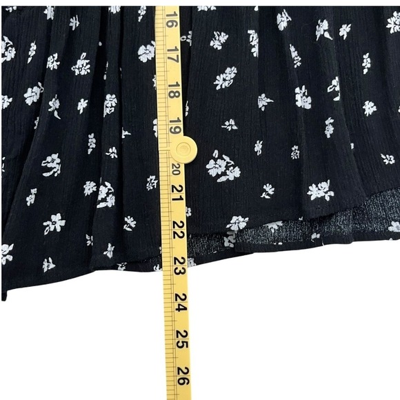 SO Floral Babydoll Blouse Womens XL Black White Excellent Peplum Rayon Tie Neck - Picture 9 of 13